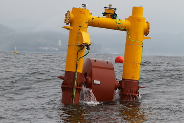 The Wet-NZ wave energy device is bobbing in the Oregon surf, testing the potential for waves as a power source.